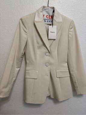 Theory Cream Single-Breasted Tailored Blazer